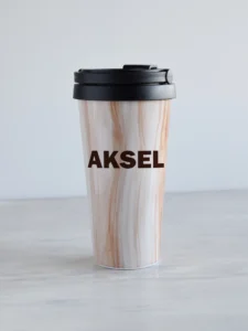 Heleda puidutekstuuriga 500ml termoskruus Gentleman