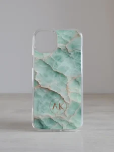 Mereroheline marmormustriga iPhone kaas initsiaalidega
