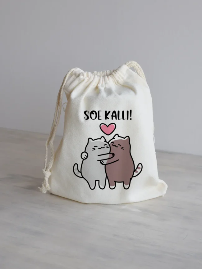 Riidest kinkekott Soe kalli kahe kallistava kassi pildiga.