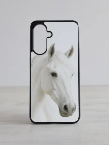 Elegantne monokroomne Samsung Galaxy telefonikaan valge hobuse portreega