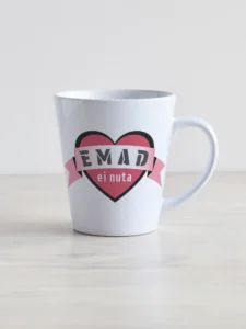 300ml-keraamiline-valge-latte-kruus-embleem-emad-ei-nuta-roosa-hall 300ml valge keraamiline latte kruus südamekujulise embleemiga ja tekstiga "emad ei nuta", roosa-tumehall.