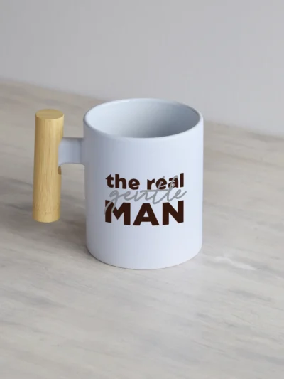 330ml hele puitsangaga kruus kujundusega "the real gentleman".