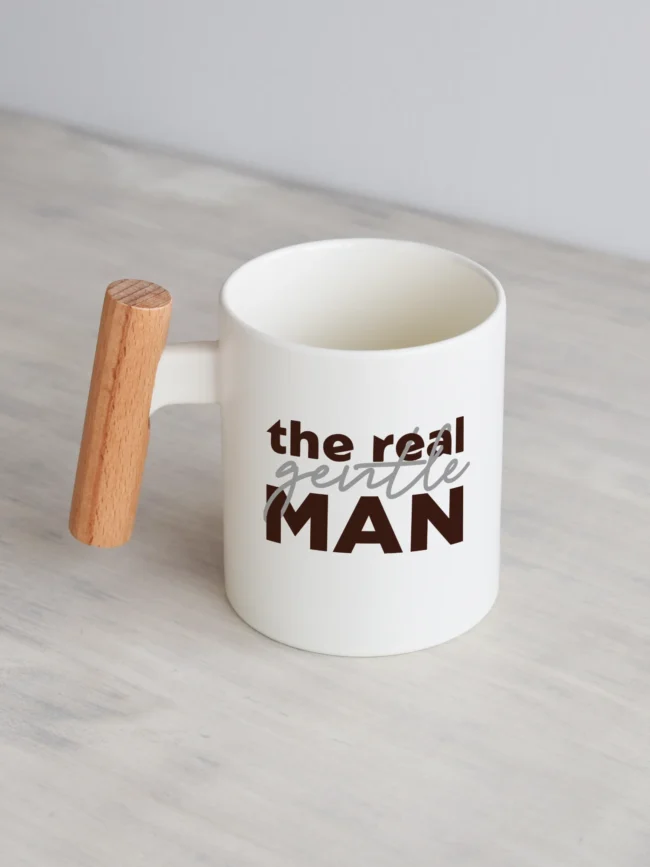 Personaliseeritav kruus "Gentleman" 330ml hele puitsangaga kruus kujundusega "the real gentleman".