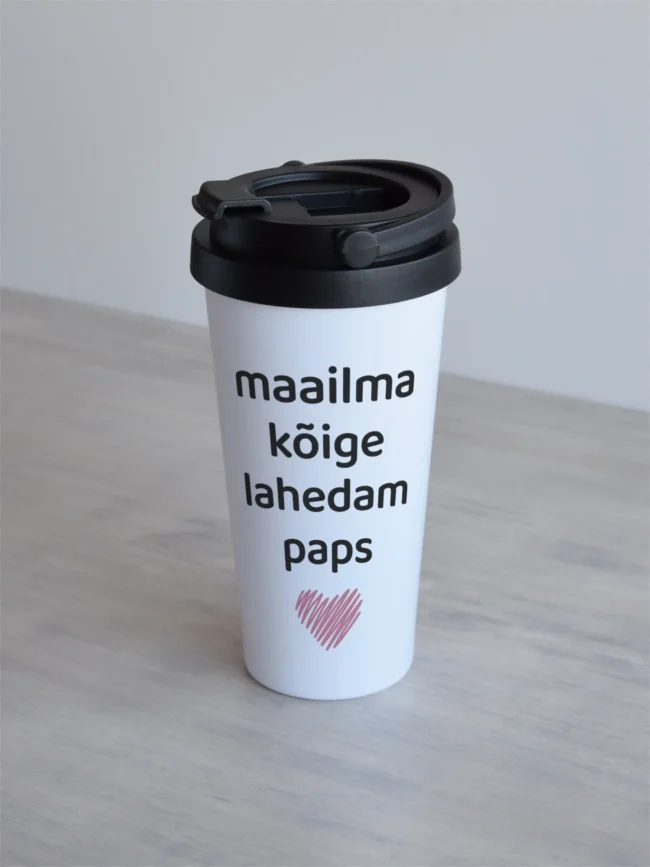 Valge 500 ml termoskruus, must keeratav sangaga kaan, personaliseeritud oma tekstiga.