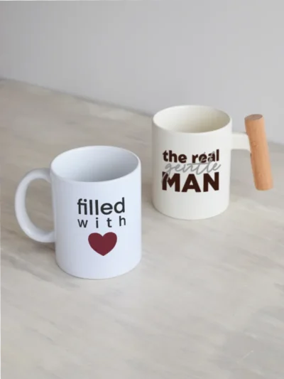 Kaks kujundusega keraamilist tassi – personaliseeritavad tassid