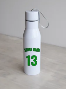 Valge 500ml Jalgpalliteemaline nime ja numbriga personaliseeritav veepudel, roheline-must.