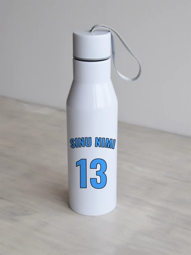 Valge 500ml Jalgpalliteemaline nime ja numbriga personaliseeritav veepudel, sinine-must.