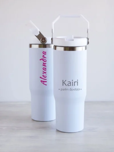 Flip straw kõrre ja kandesangaga joogipudelid.