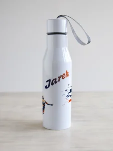Nimega personaliseeritud korvpalli teemaline joogipudel.